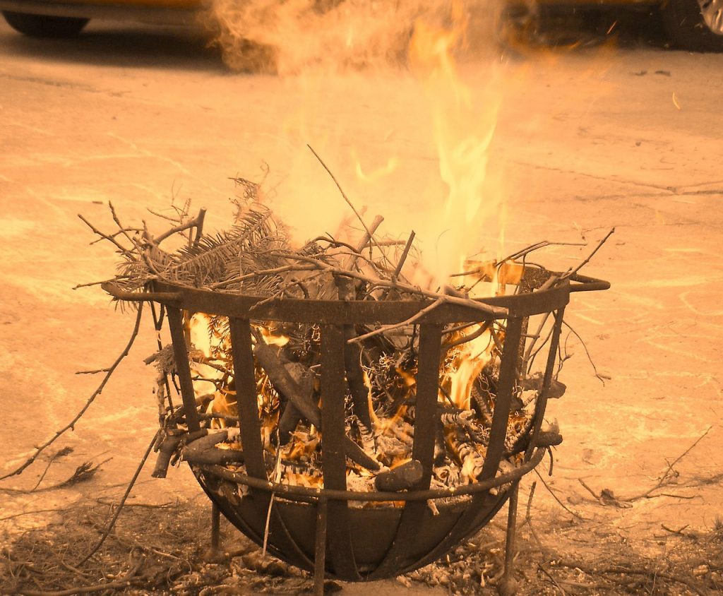 Feuerstelle Feuerschale Feuerkorb Feuer Holz