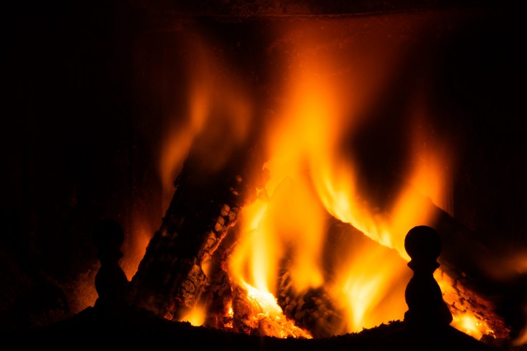 Feuer Flammen Hitze Glut Grillen Kamin