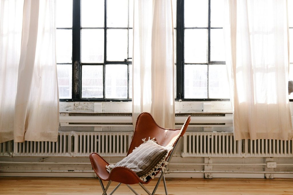 Heizung Heizkörper Verbinden Fenster Vorhänge Sessel